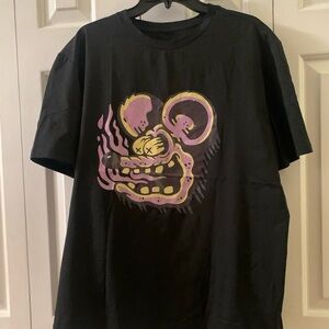 Men’s Black / Beige / Purple T-Shirt. Size: X-Large.